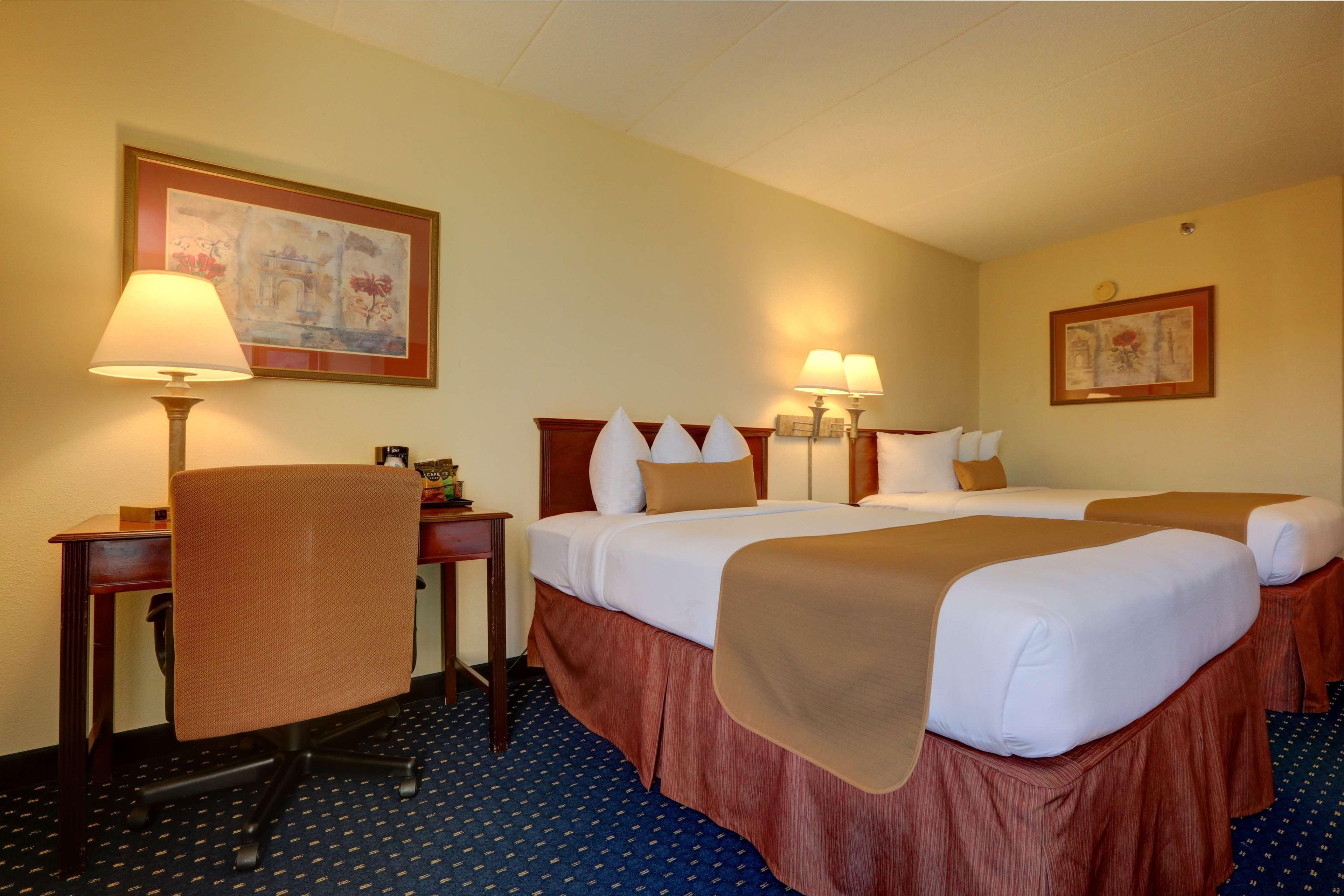 Surestay Plus Hotel By Best Western Chicago Ломбард Екстериор снимка