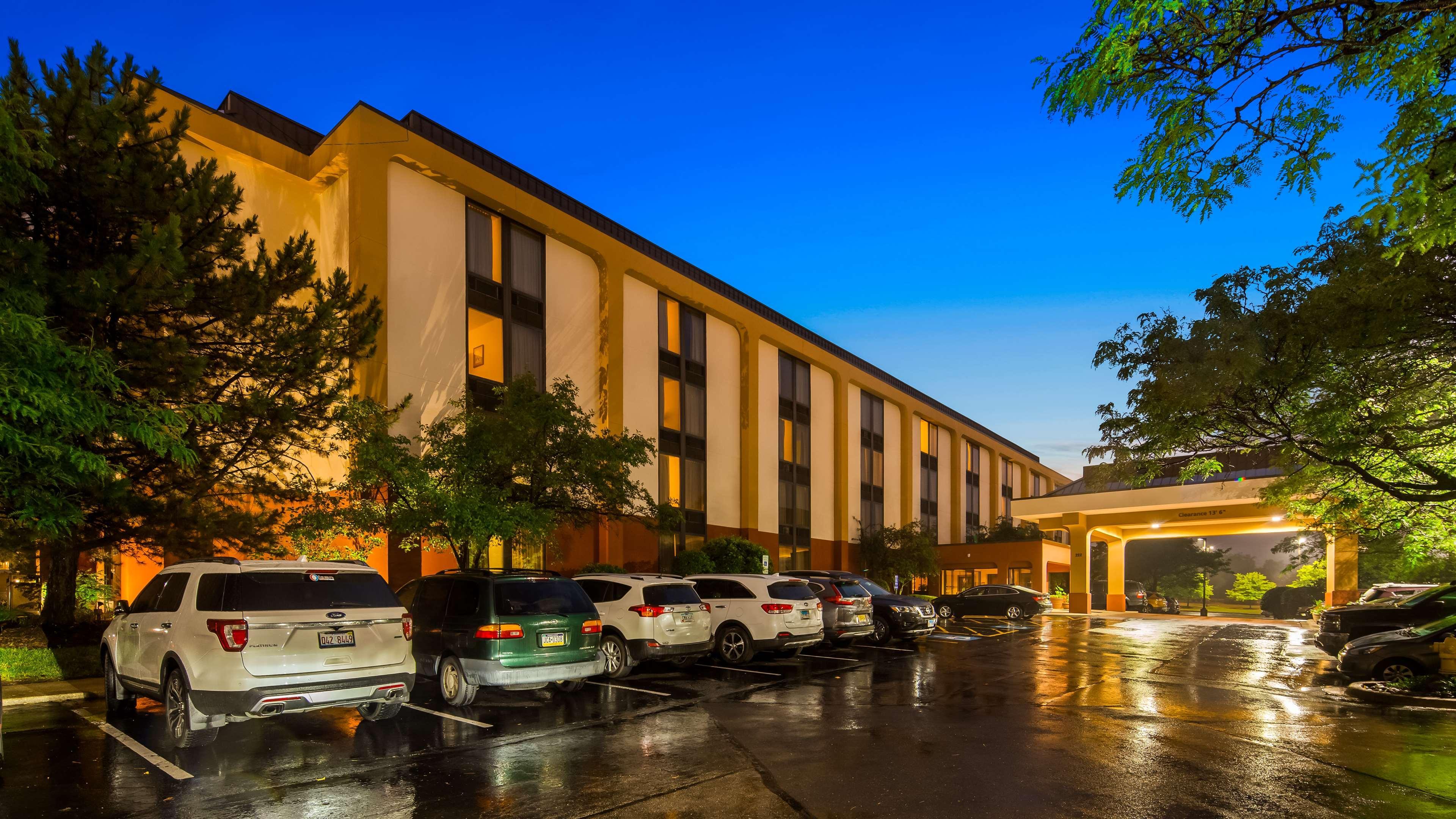 Surestay Plus Hotel By Best Western Chicago Ломбард Екстериор снимка