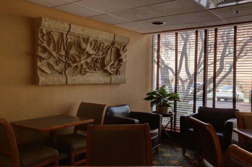 Surestay Plus Hotel By Best Western Chicago Ломбард Екстериор снимка