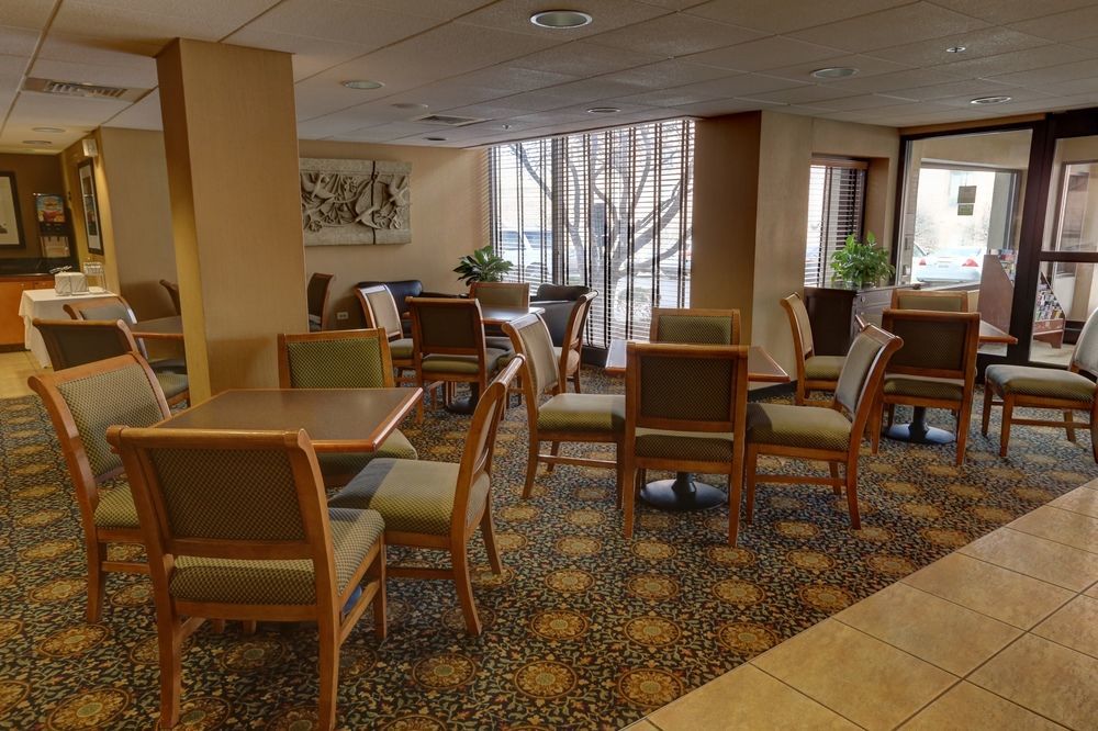 Surestay Plus Hotel By Best Western Chicago Ломбард Екстериор снимка