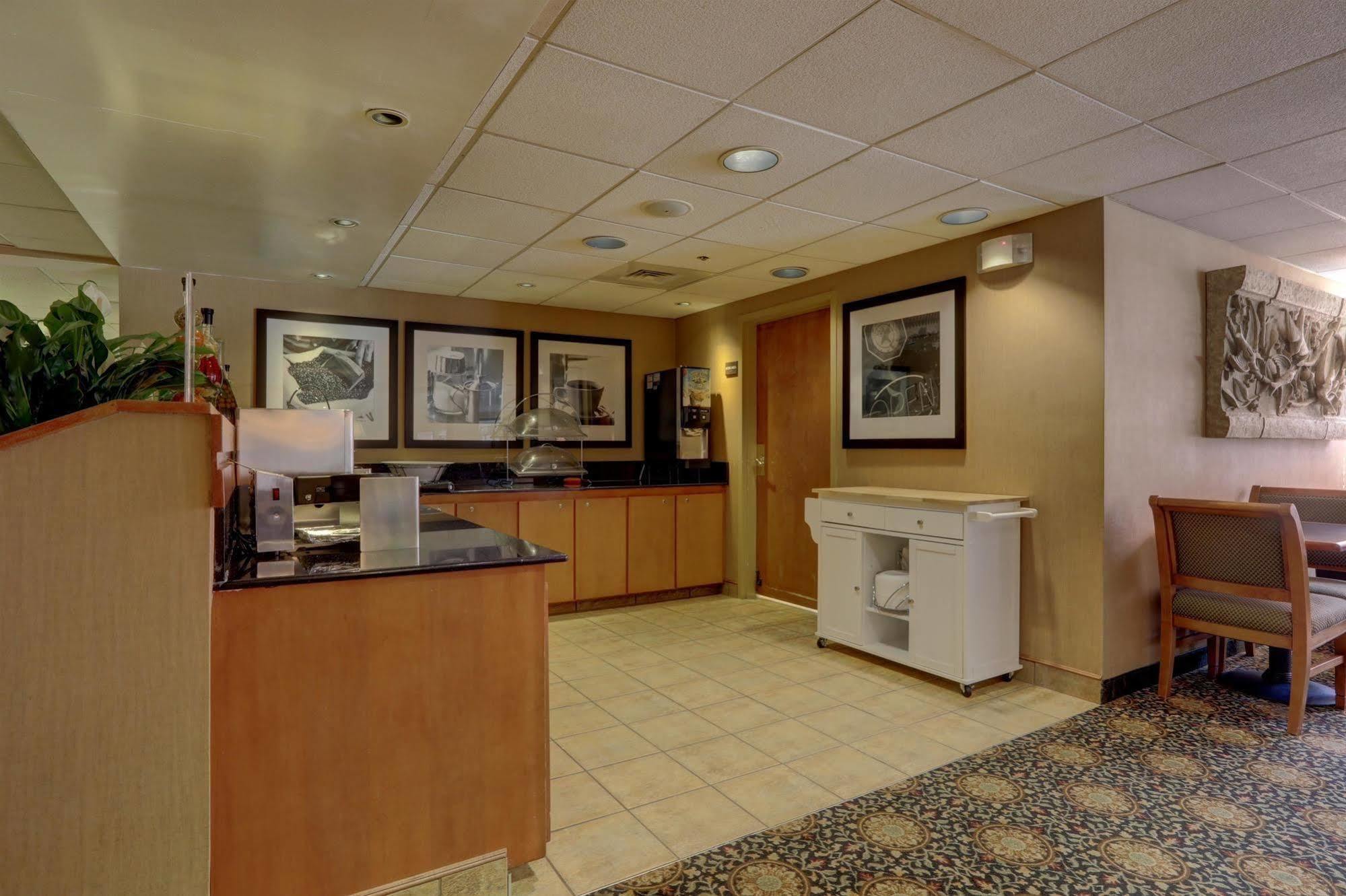 Surestay Plus Hotel By Best Western Chicago Ломбард Екстериор снимка