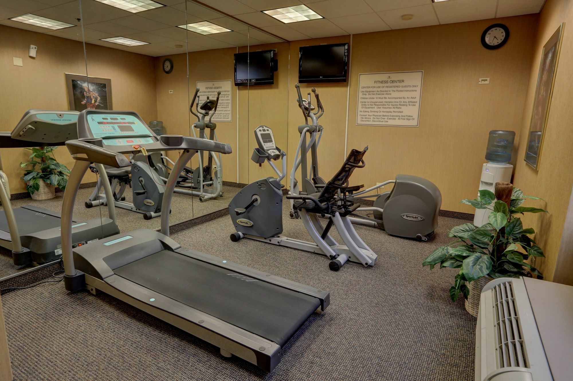 Surestay Plus Hotel By Best Western Chicago Ломбард Екстериор снимка